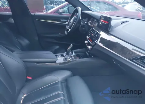 2018 BMW 530I xDrive z USA, uszkodzony, nr VIN WBAJA7C58JWA73021